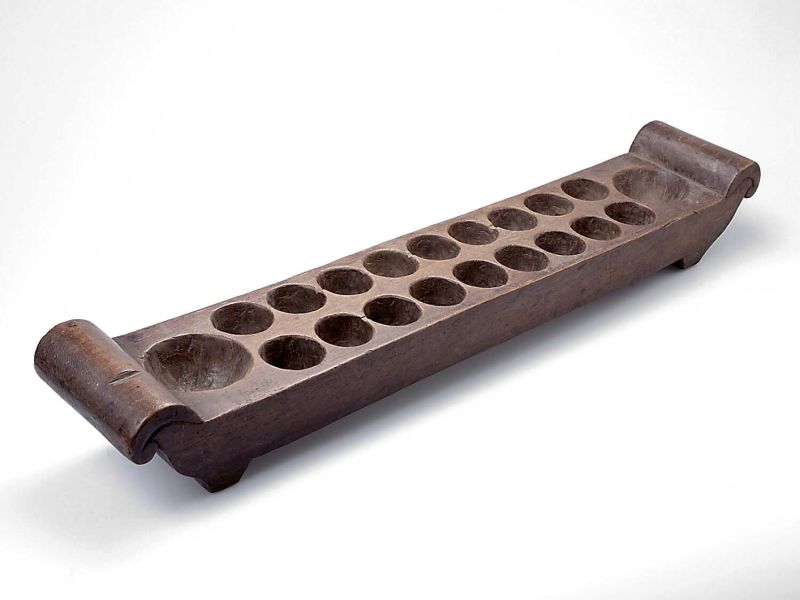 Plateau de jeu mancala africain - Le Taaxuraan